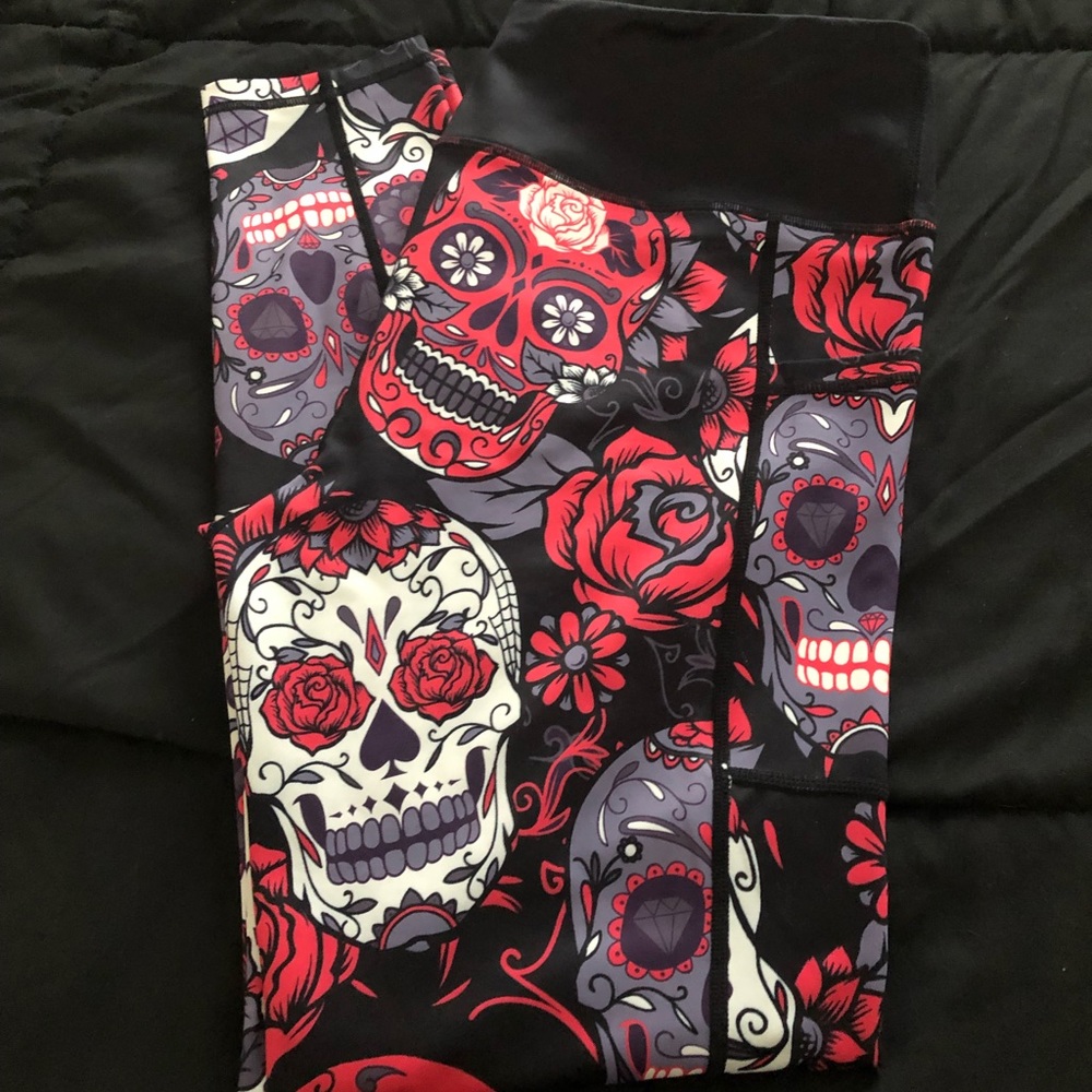 CVF full length XL Chaos Skulls